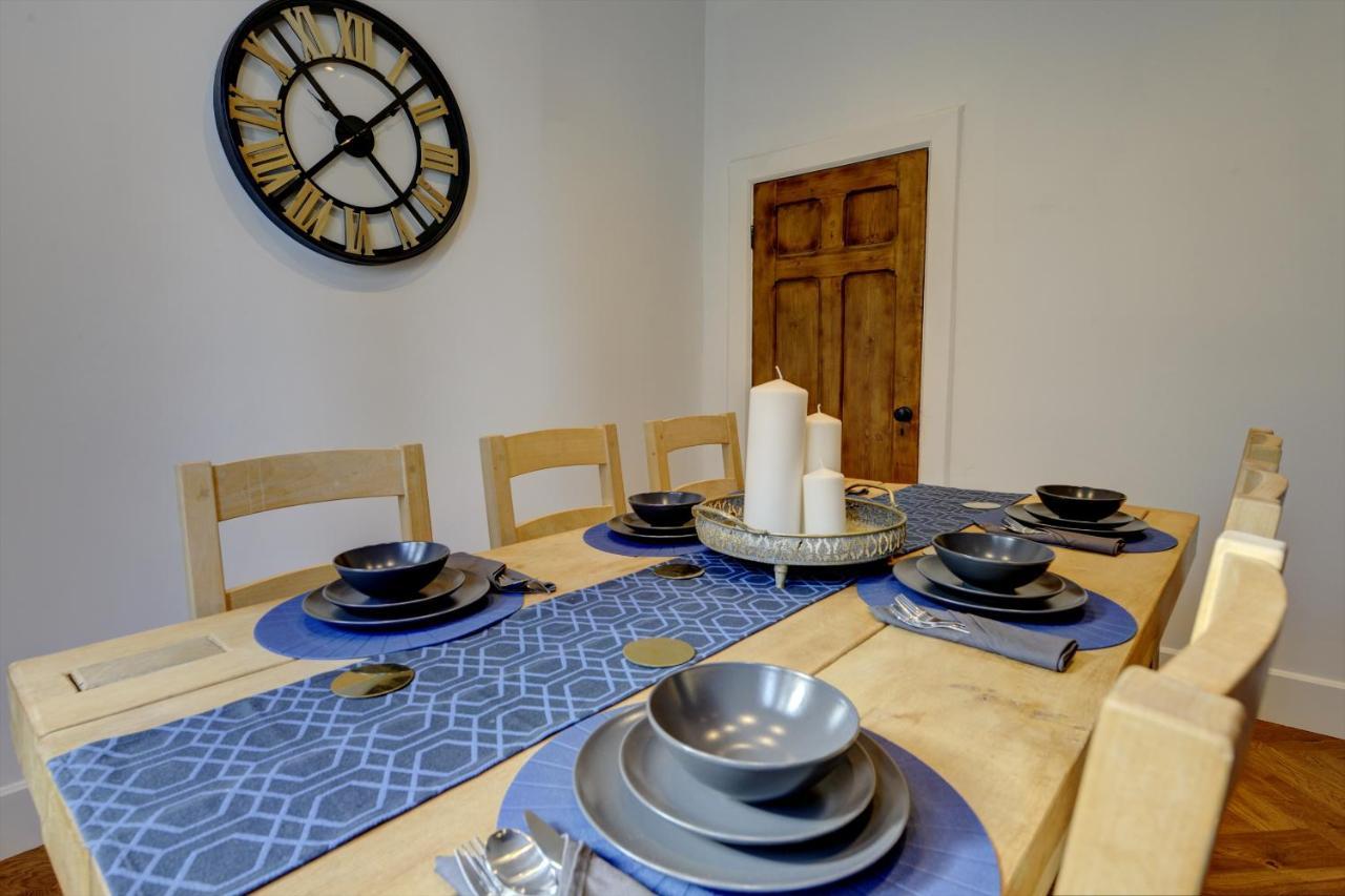 Villa The Old Vicarage - Secure Parking, Fast Wifi, Garden Leeds  Exterior foto